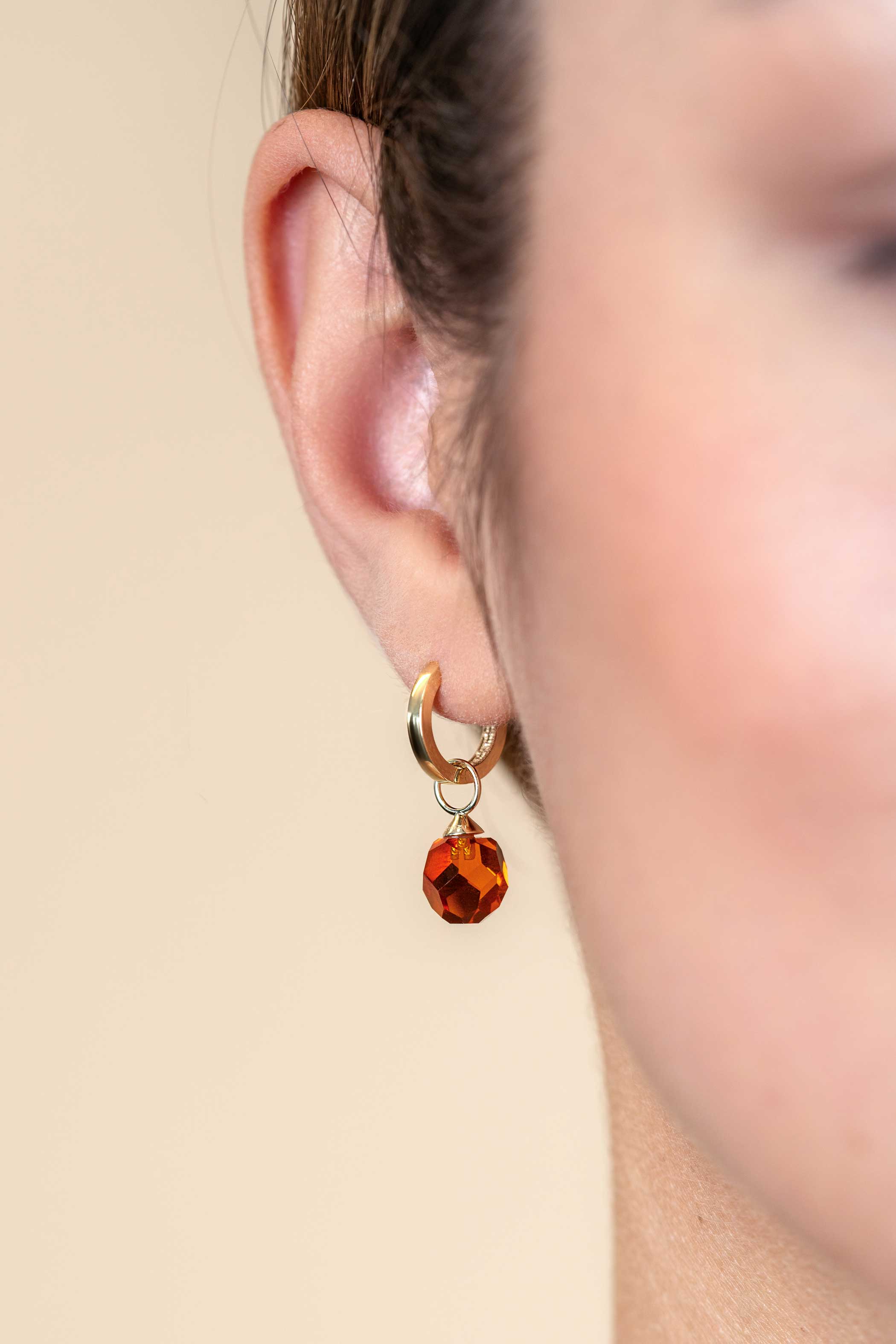 ZINZI 14K Gold Earrings Pendants Brown Beads 8mm ZGCH144BR (excl. hoop earrings)