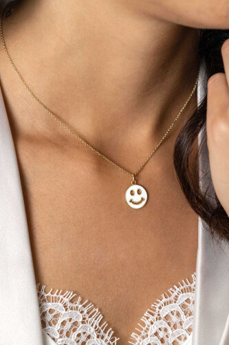 15mm ZINZI Gold Plated Sterling Silver Pendant Smiley Round with White Enamel ZIH2312W (excl. necklace)