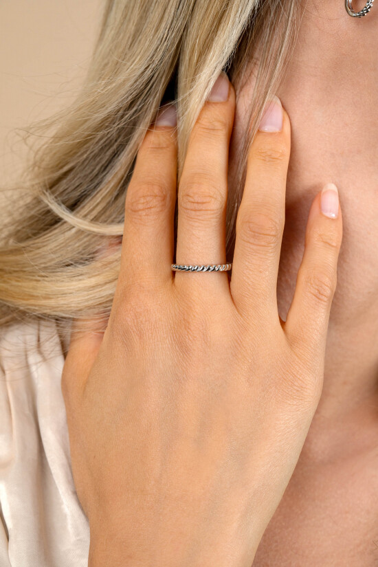 ZINZI silver stacking ring (2.5mm wide) with small droplets ZIR2688