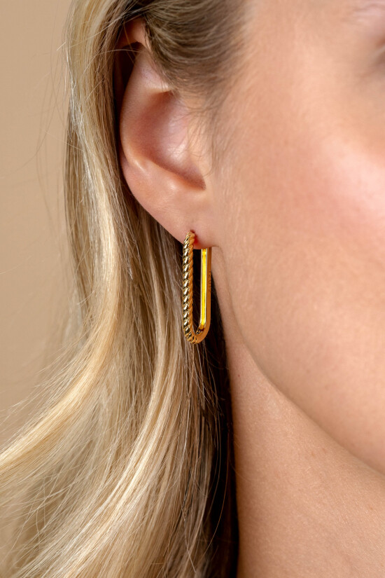 28mm ZINZI gold plated silver hoop earrings in oval shape with twisted tube and luxury clasp ZIO2693G